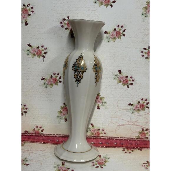 Lenox Other - Lenox Catalan Ivory Gold Trim Porcelain Bud Vase
